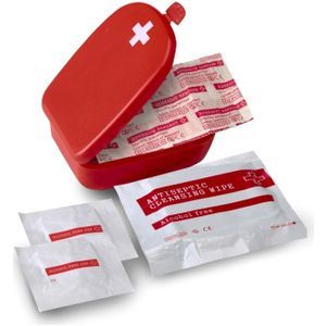 First aid kit in plastic case 5 pcs